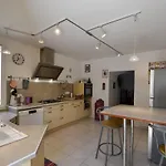 בית נופש Maison Pouzilhac, 9 People, Swimming Pool, Air Conditioning Pouzilhac