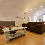 Maison Pouzilhac, 9 People, Swimming Pool, Air Conditioning