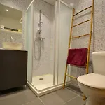 בית נופש Maison Pouzilhac, 9 People, Swimming Pool, Air Conditioning *