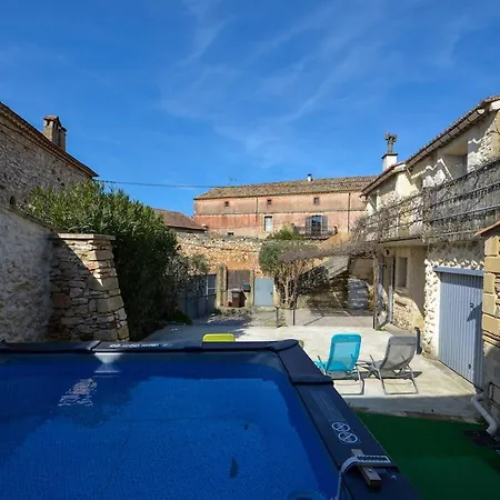 Maison Pouzilhac, 9 People, Swimming Pool, Air Conditioning بيت للعطل Pouzilhac