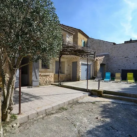 بيت للعطل Maison Pouzilhac, 9 People, Swimming Pool, Air Conditioning Pouzilhac