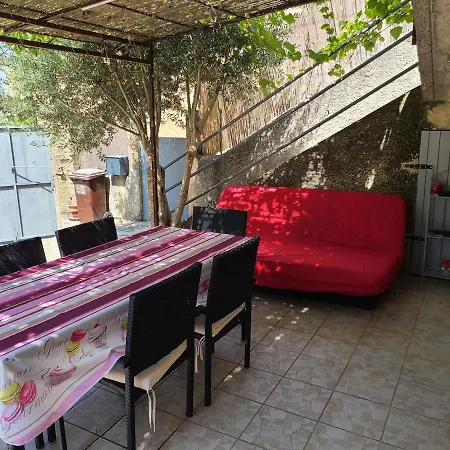 بيت للعطل Maison Pouzilhac, 9 People, Swimming Pool, Air Conditioning *