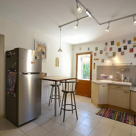 بيت للعطل Maison Pouzilhac, 9 People, Swimming Pool, Air Conditioning
