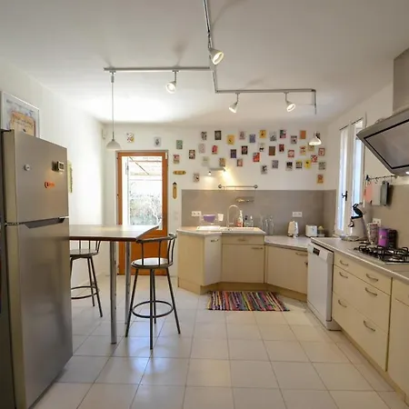 بيت للعطل Maison Pouzilhac, 9 People, Swimming Pool, Air Conditioning *