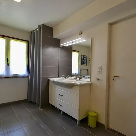 Maison Pouzilhac, 9 People, Swimming Pool, Air Conditioning Pouzilhac