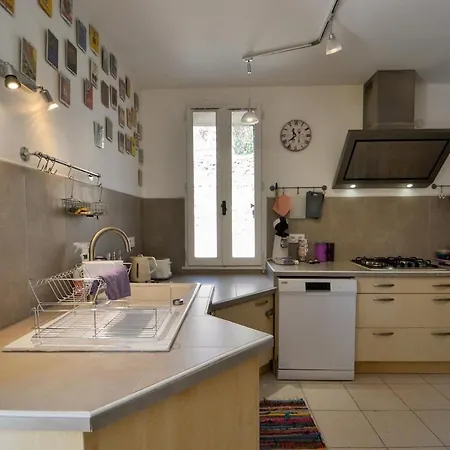 Maison Pouzilhac, 9 People, Swimming Pool, Air Conditioning * Pouzilhac